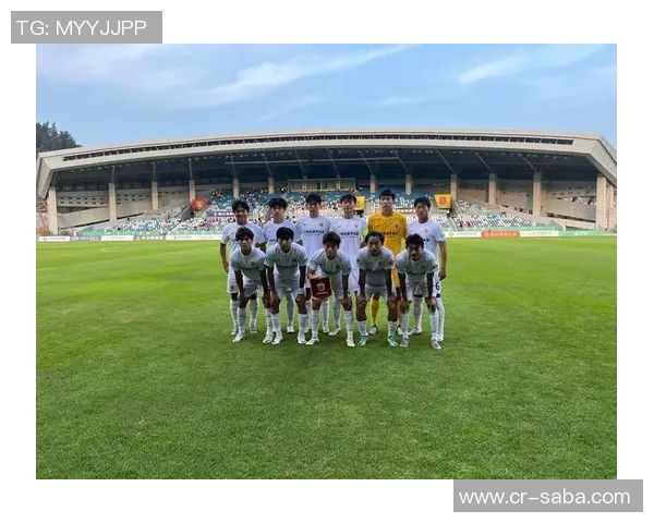 中乙联赛第30轮上海海港富盛经开队与温州俱乐部中胤队战成平局精彩对决