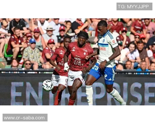 维拉官方宣布签下17岁梅斯前锋马乔转会费达1200万欧元