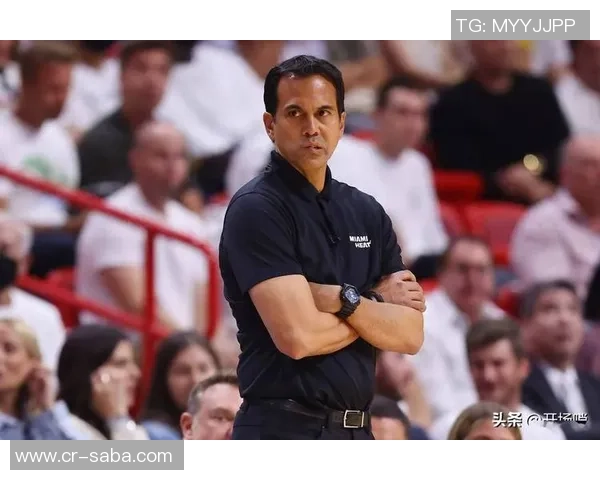 科尔谈82场赛季挑战强调教练需把握时机激励球员